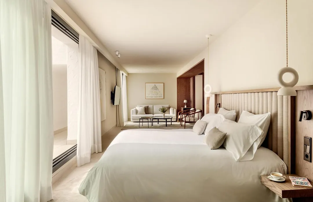 Anfitrión Villas&Suites-1