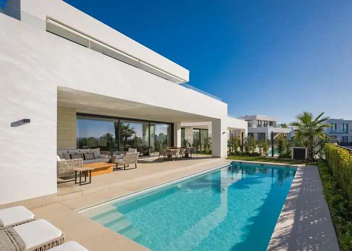 Private Luxury Villa In Marbella With Mountain And Sea Views